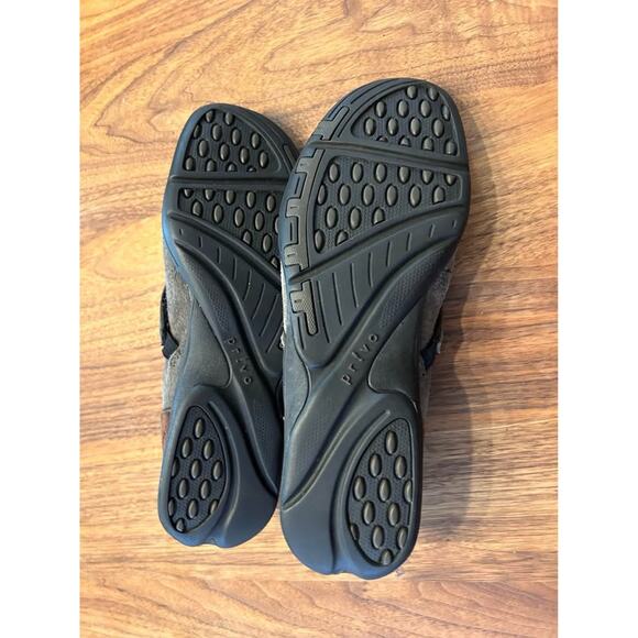 Sz 9 - Privo by Clarks Suede Mary Jane flats - Picture 3 of 4